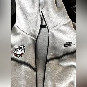 Nike Tech Fleece. Georgia Bulldogs